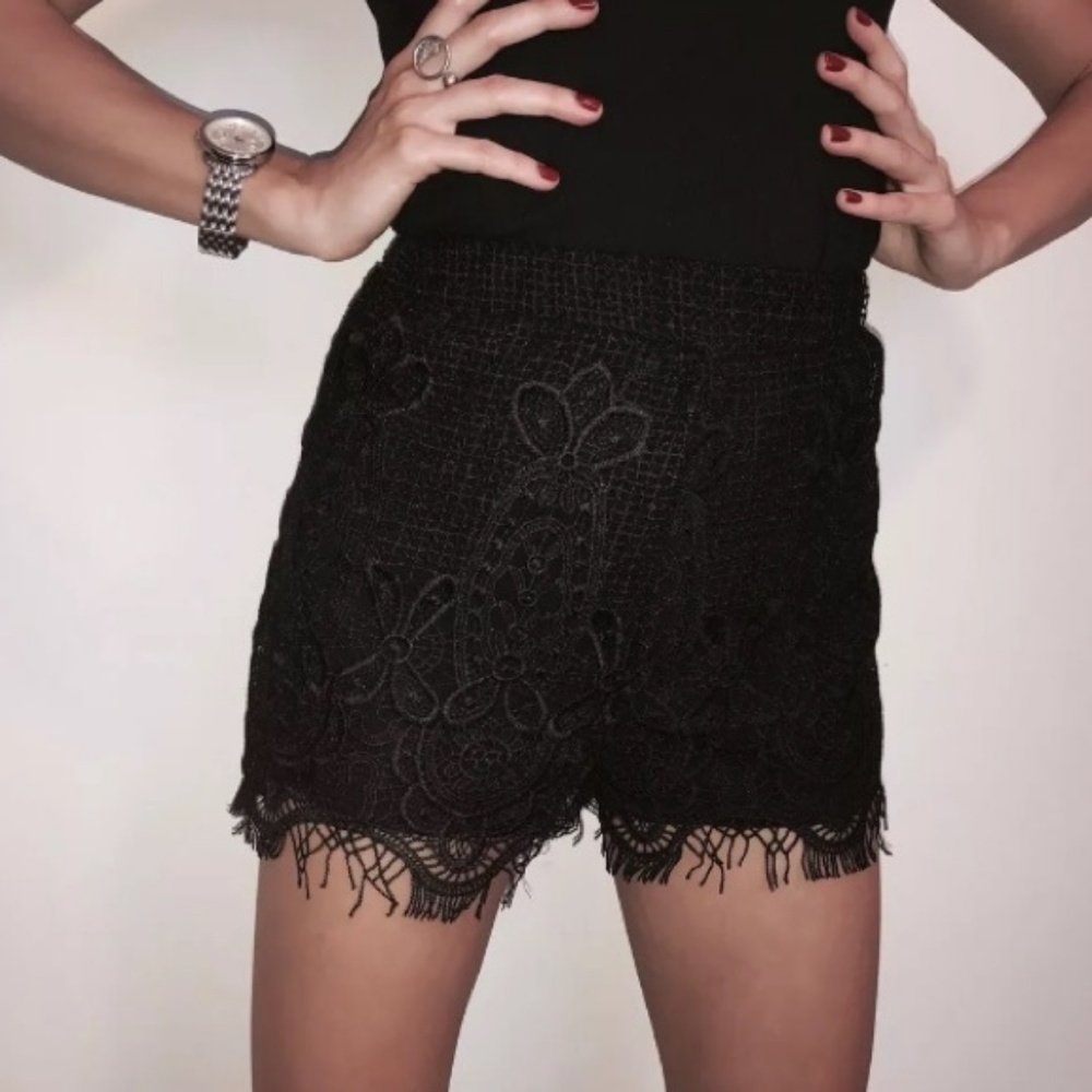LF High Waisted Shorts | Small